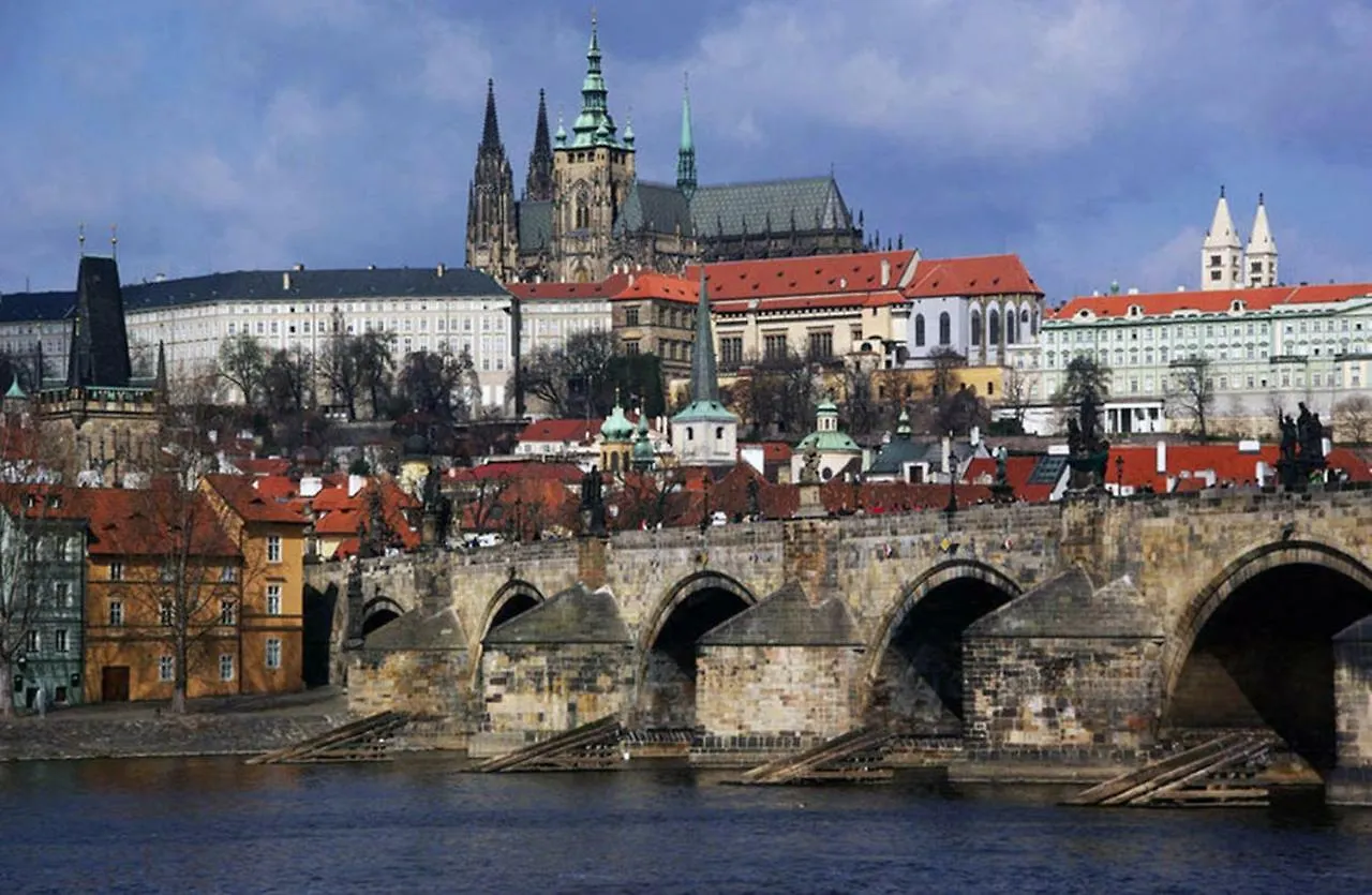Slavikova Lägenhet Prag Tjeckien
